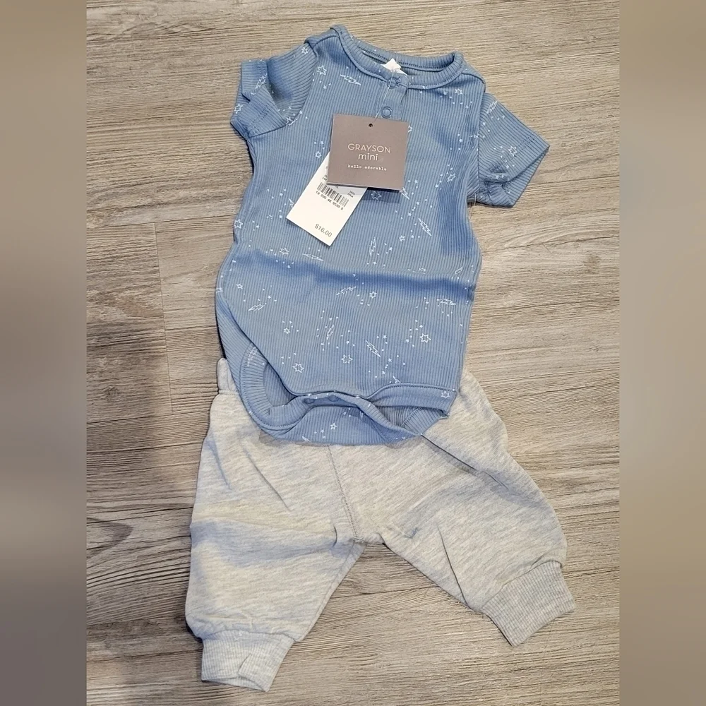 New Born Grayson Mini Baby Boys' 2pc Henley Short Sleeve Bodysuit & Jogger Set - Picture 3 of 3